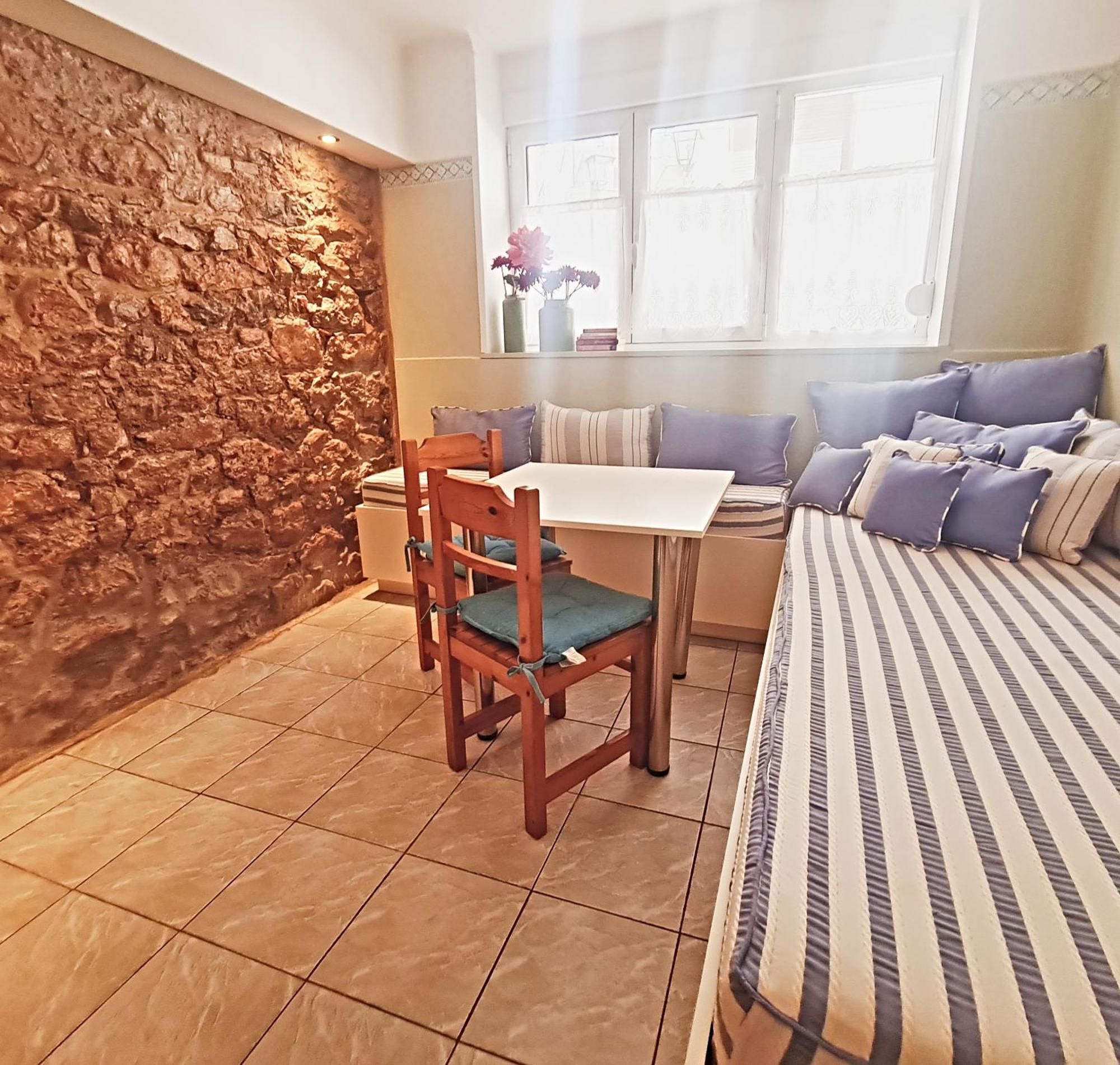 Apartamento Nephiria, Back To Tradition, In The Heart Of Plaka! Atenas Exterior foto